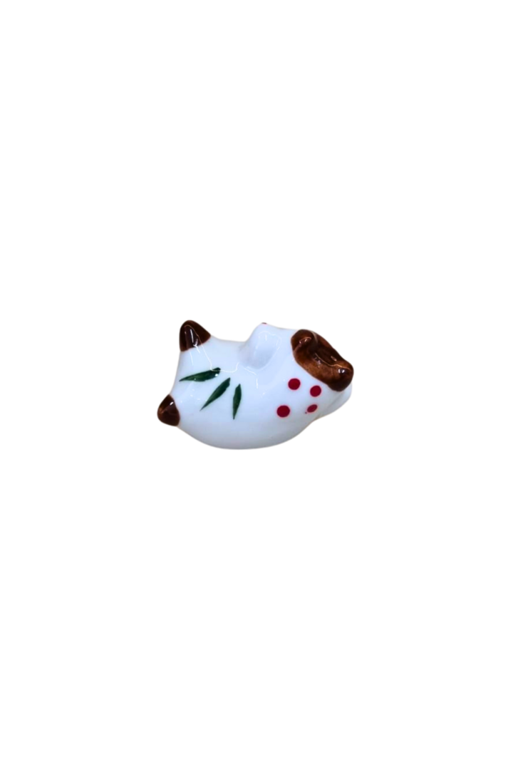 Manekineko deitado porcelana mini 2