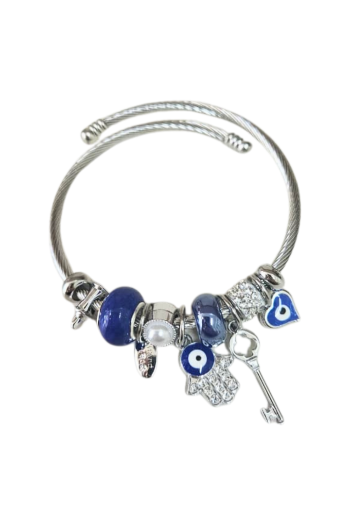 Pulseira com amuletos 1