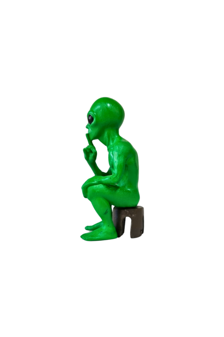 Alien sentado 2