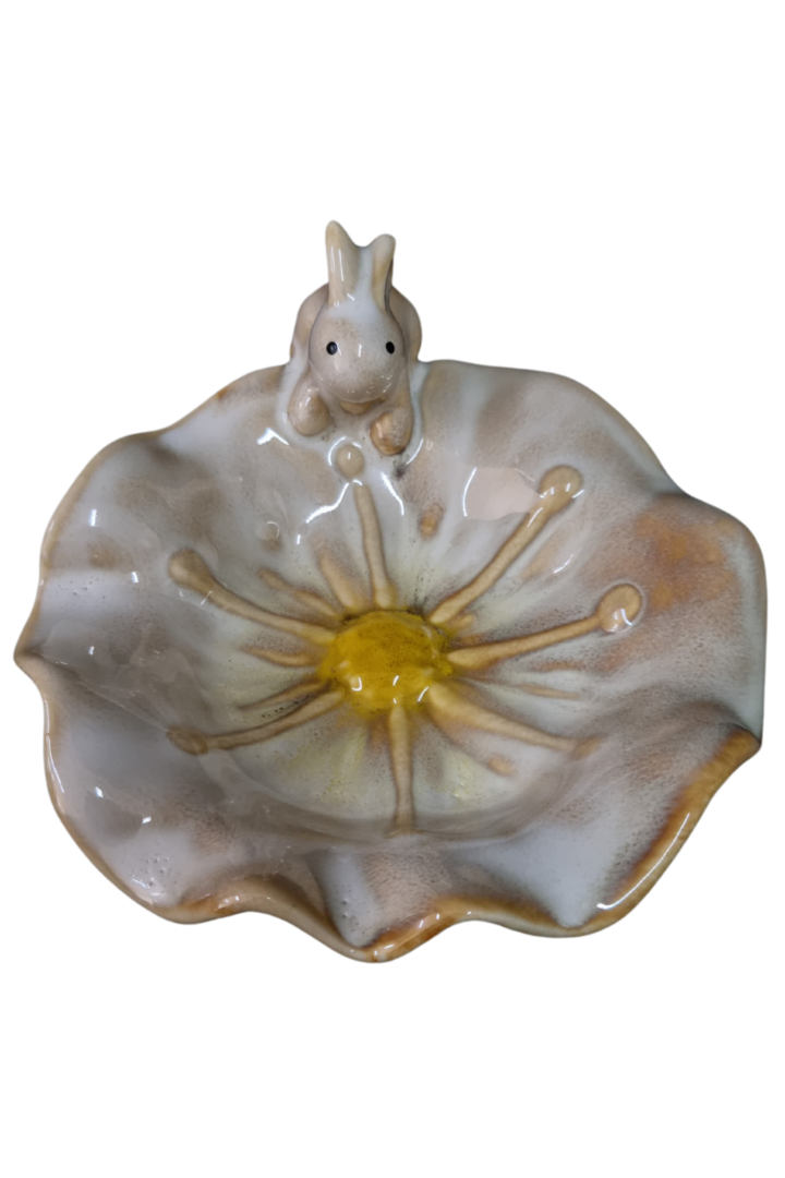 Petiskeira ondulada coelho porcelana 1