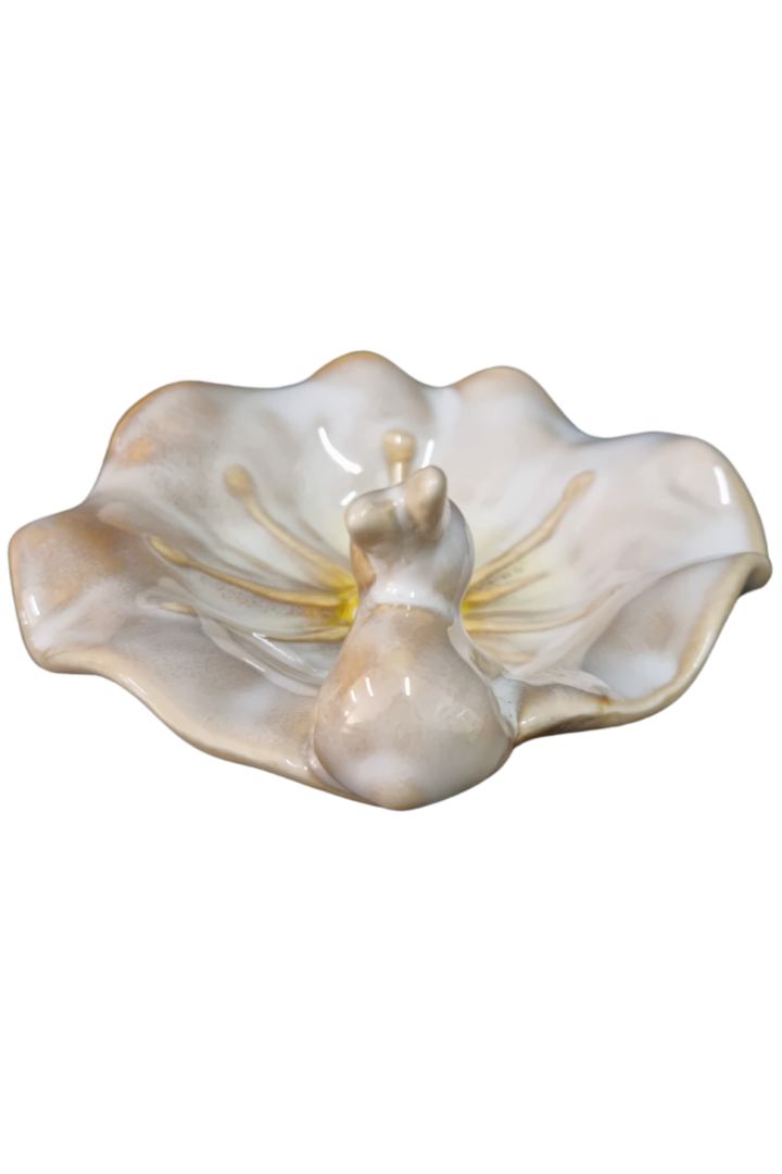 Petiskeira ondulada coelho porcelana 2