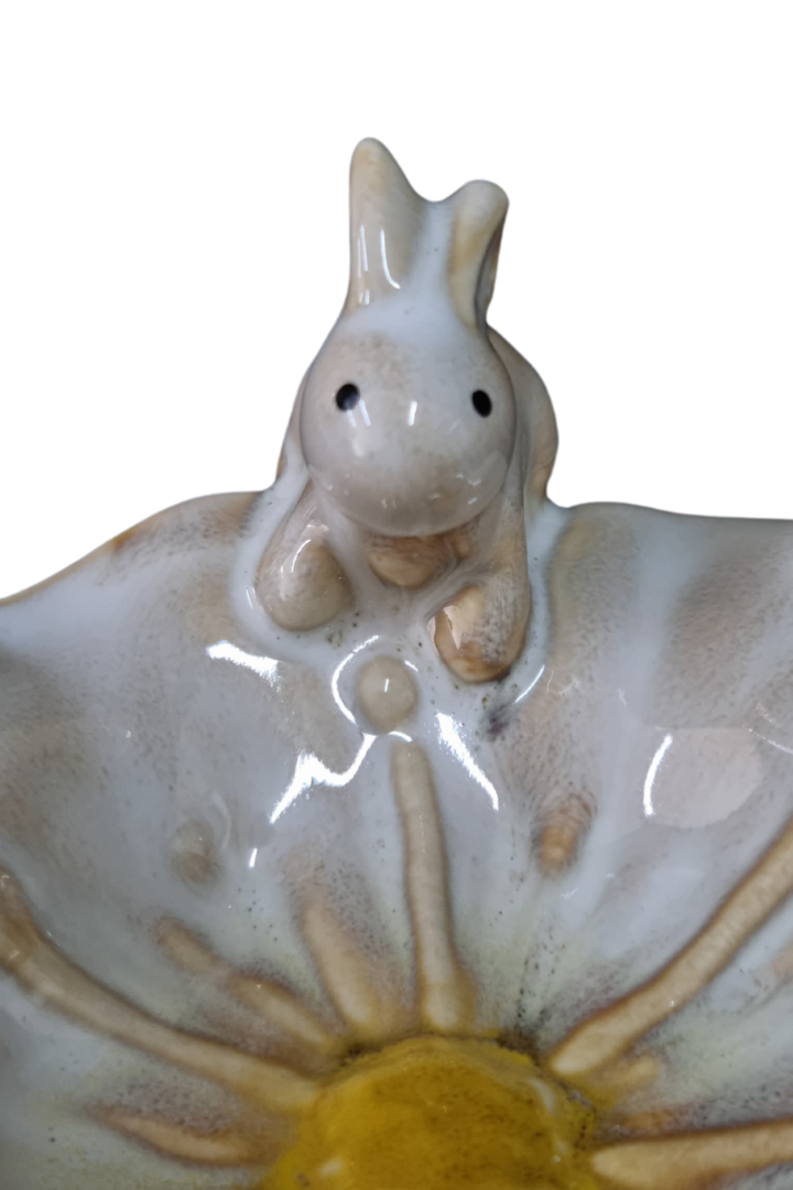 Petiskeira ondulada coelho porcelana 3